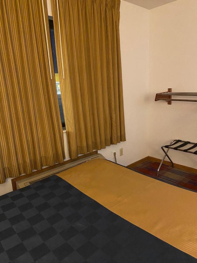 Americas Best Value Inn Champaign Exterior foto