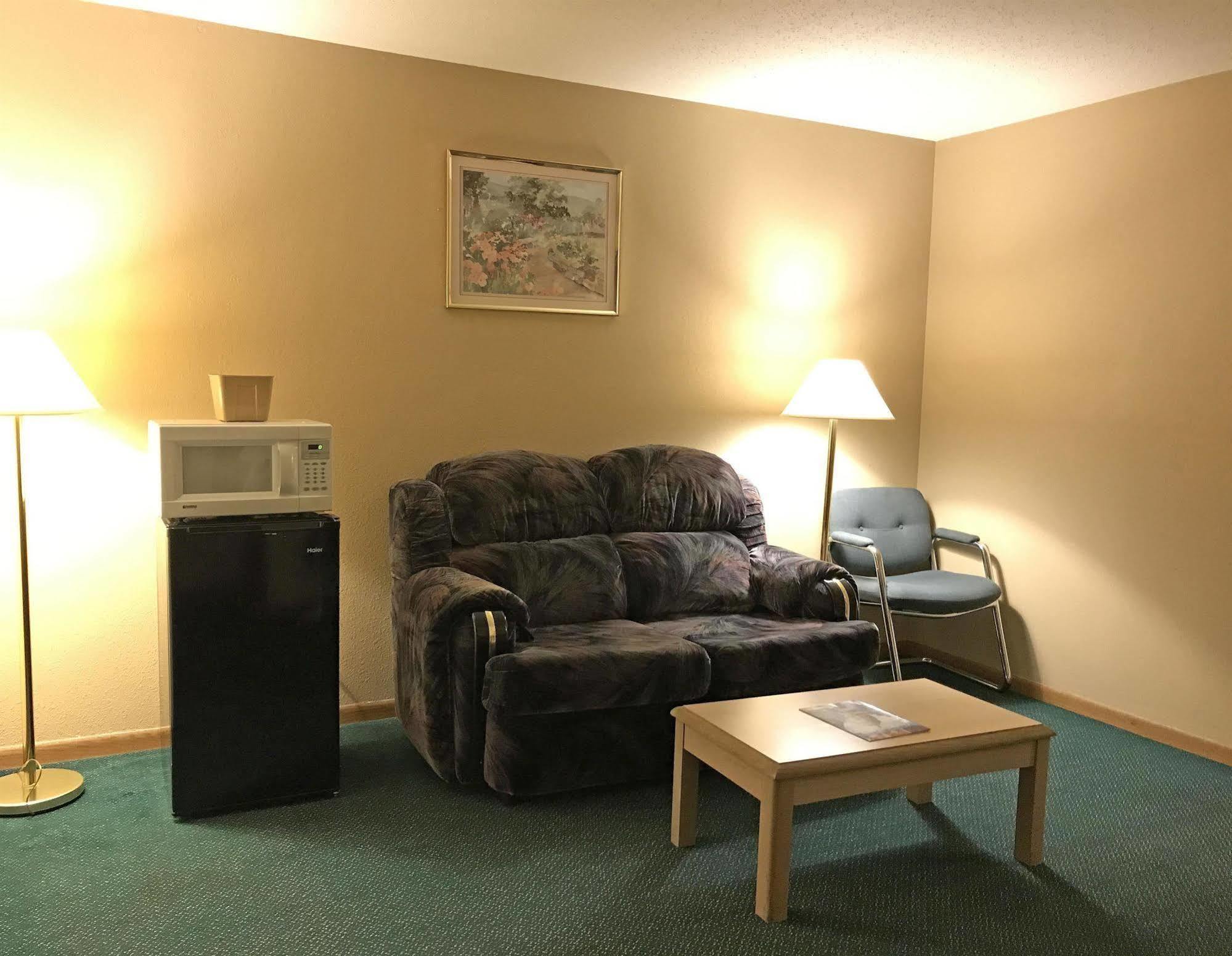 Americas Best Value Inn Champaign Exterior foto